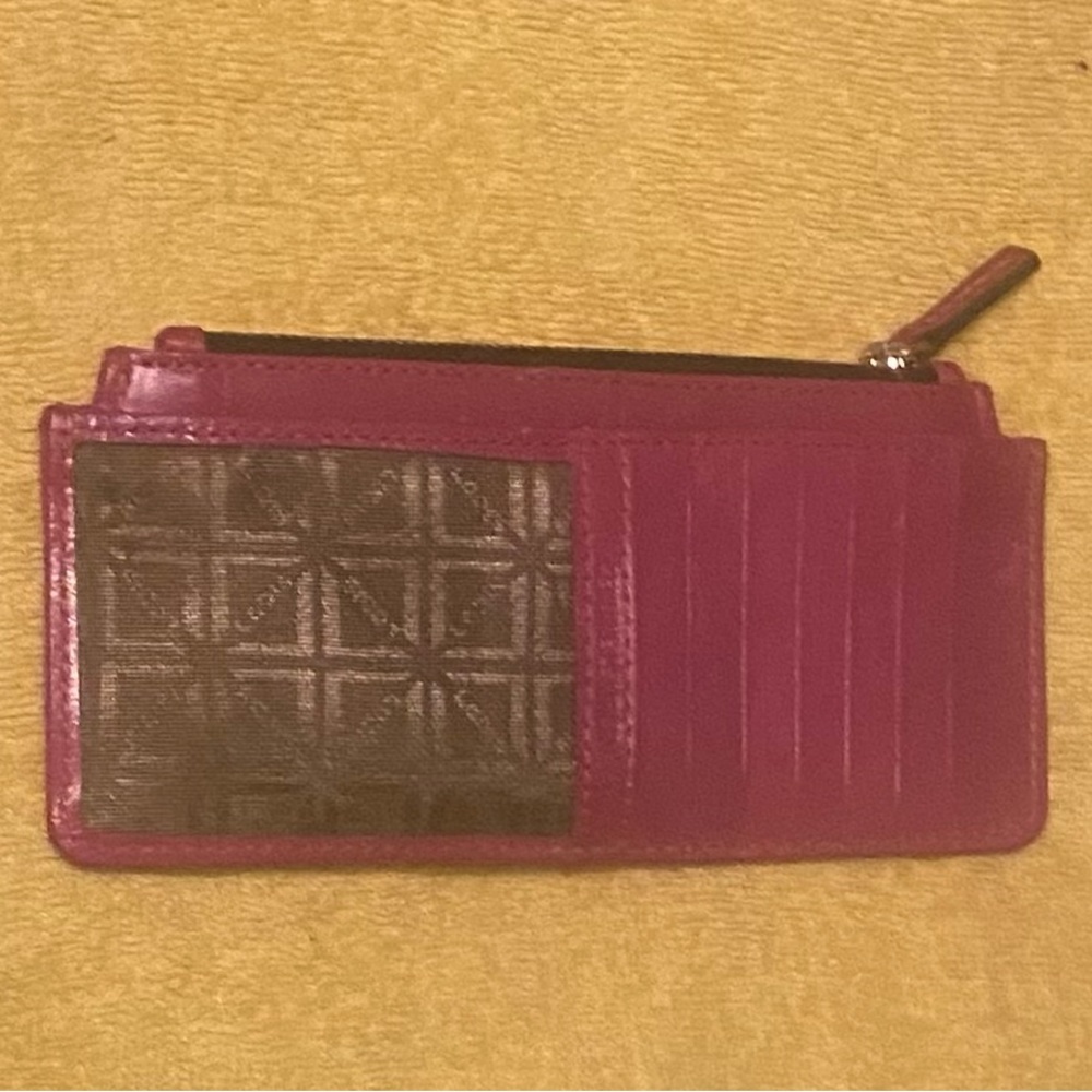 Lodi’s card wallet